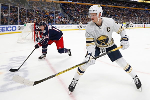 21 点保险陷阱：数学期望与情绪安慰之间的错位。（21点保险的误区：期望值与心理安慰的错位）